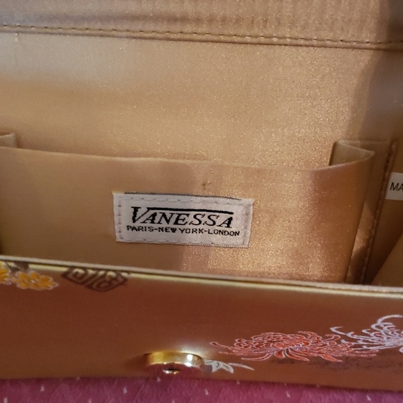 Purse - Picture 6 of 7